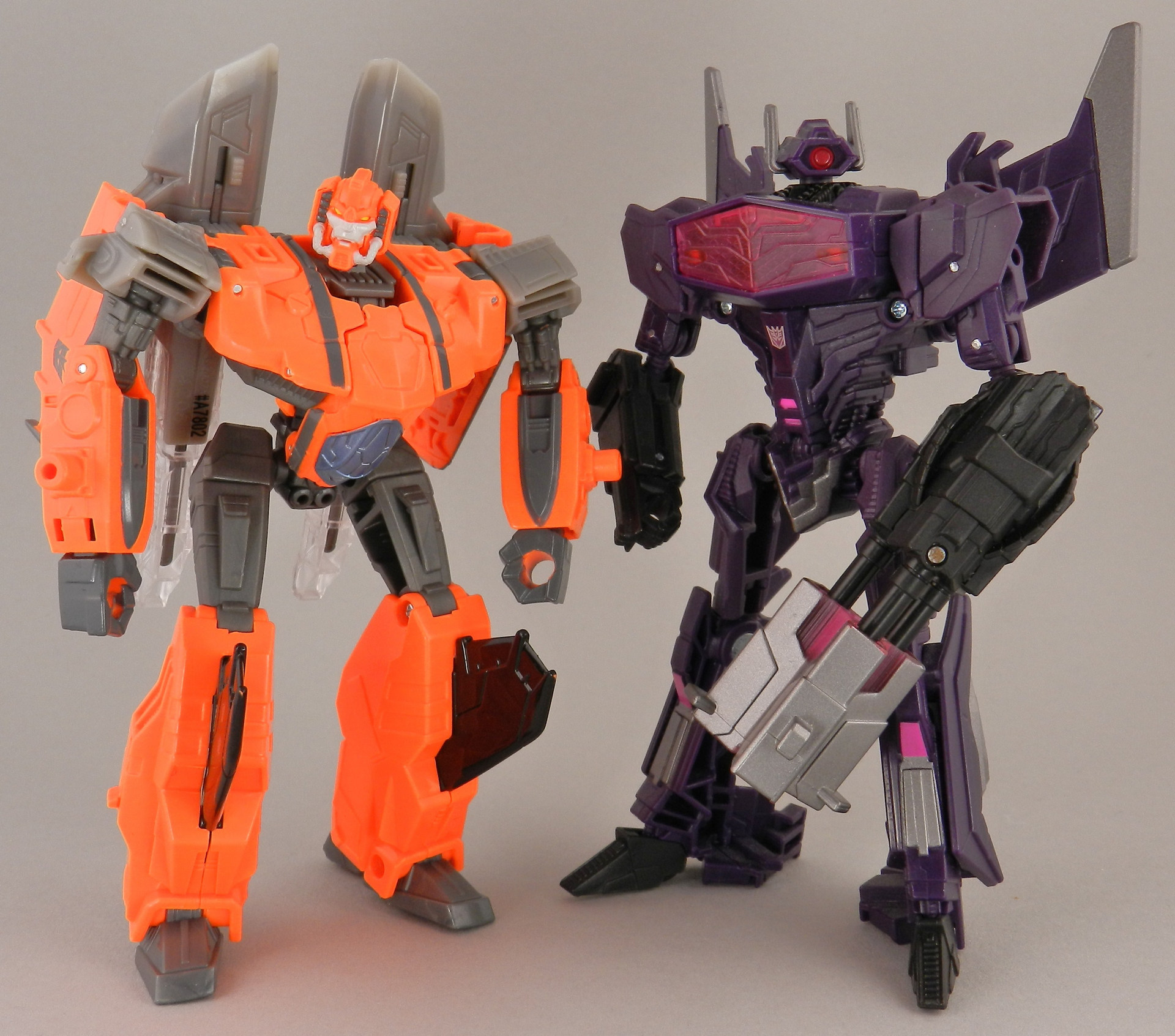 jhiaxus-with-fall-of-cybertron-shockwave-jpg